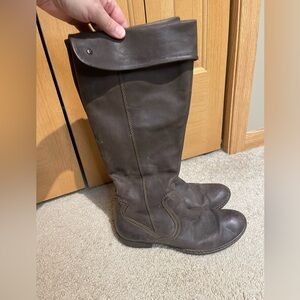 Born Dark Brown Leather Boots